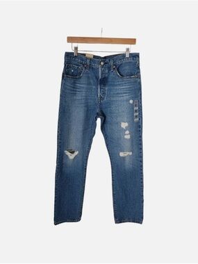 Levi's Women's 501 High Rise Straight Medium Wash Distressed Jeans size 26x30
